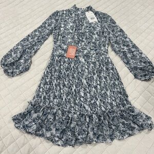 NWT Ivy City Co Blue Floral Smocked Long-Sleeve Mini Dress - Brynley Dress